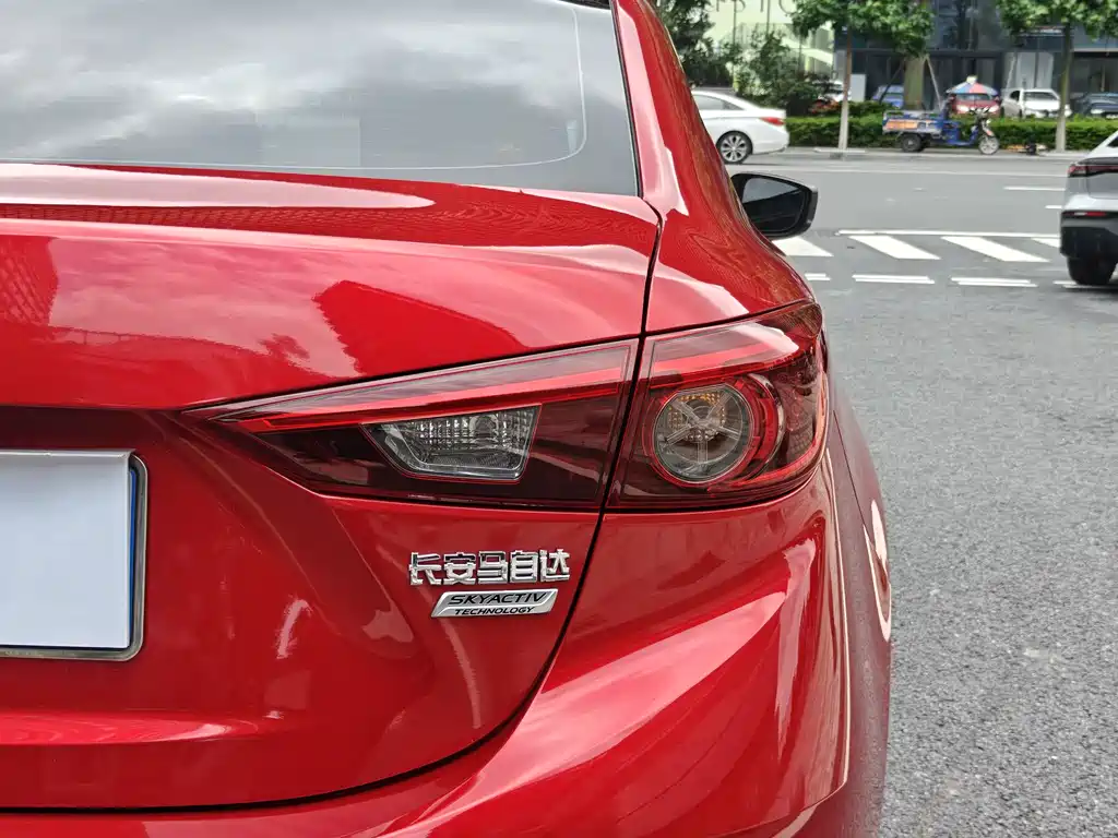 Mazda 3 Axela 2019 — фото 22