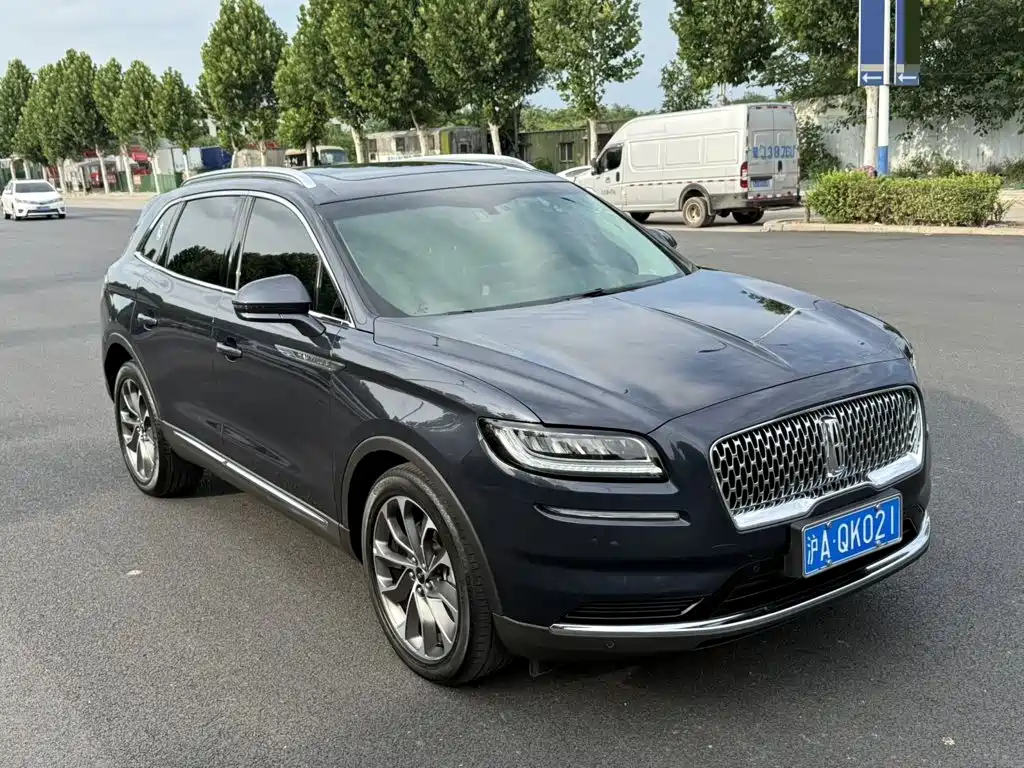 Lincoln Nautilus 2021