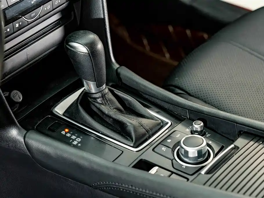 Mazda 3 Angkesela 2017 — фото 11