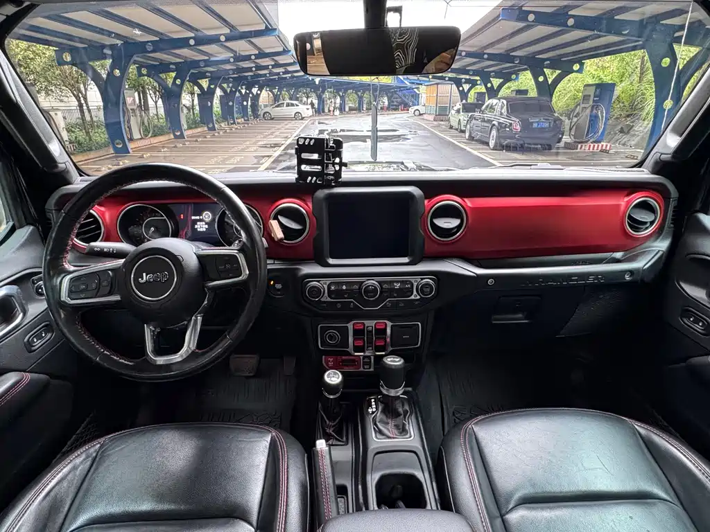 Jeep Wrangler 2022 — фото 14