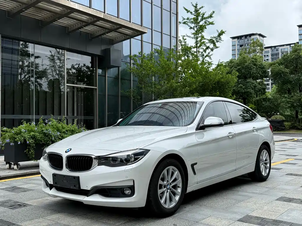 BMW 3 Series GT 2017 — фото 1