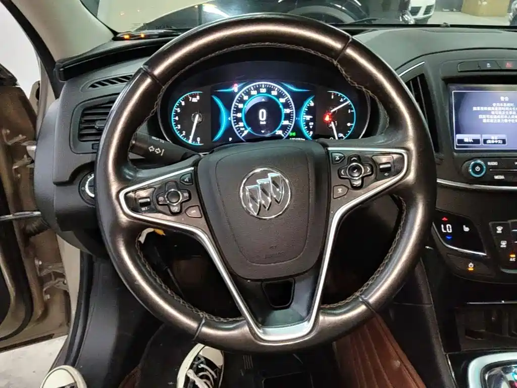 Buick Regal 2016 — фото 11