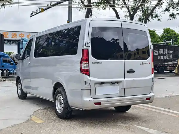 Changan Ruixing EM80 2025