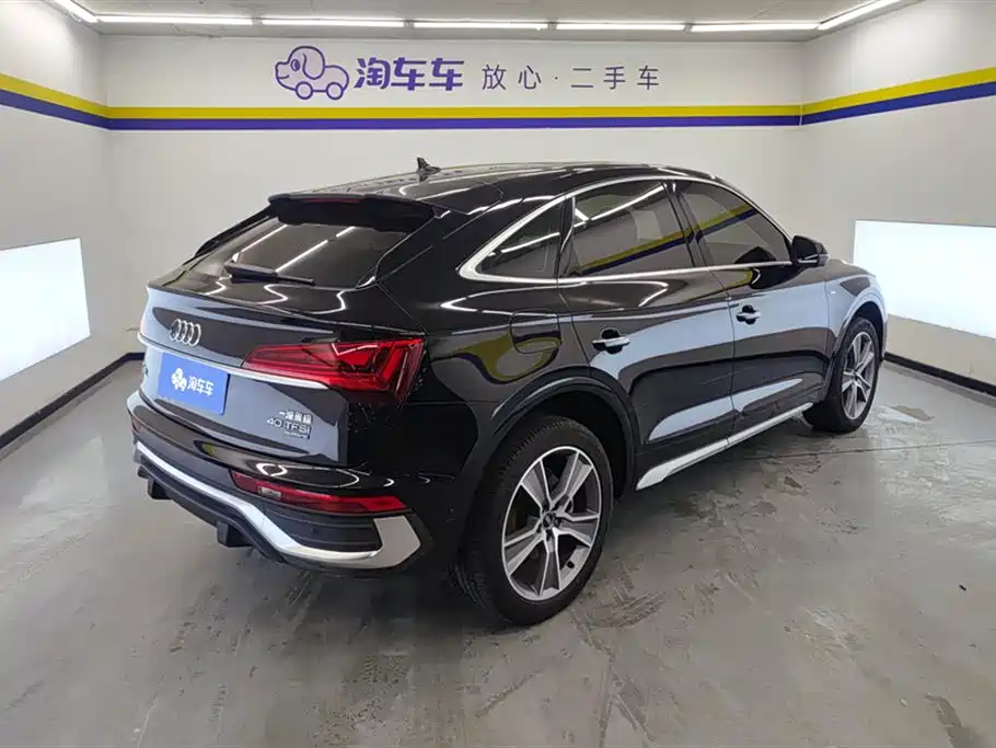 Audi Q5L Sportback 2021 — фото 3