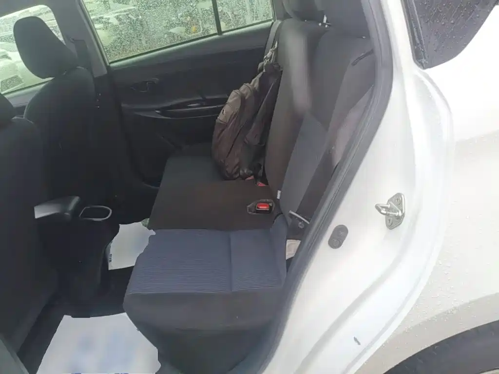 Toyota Yaris L 2018 — фото 17