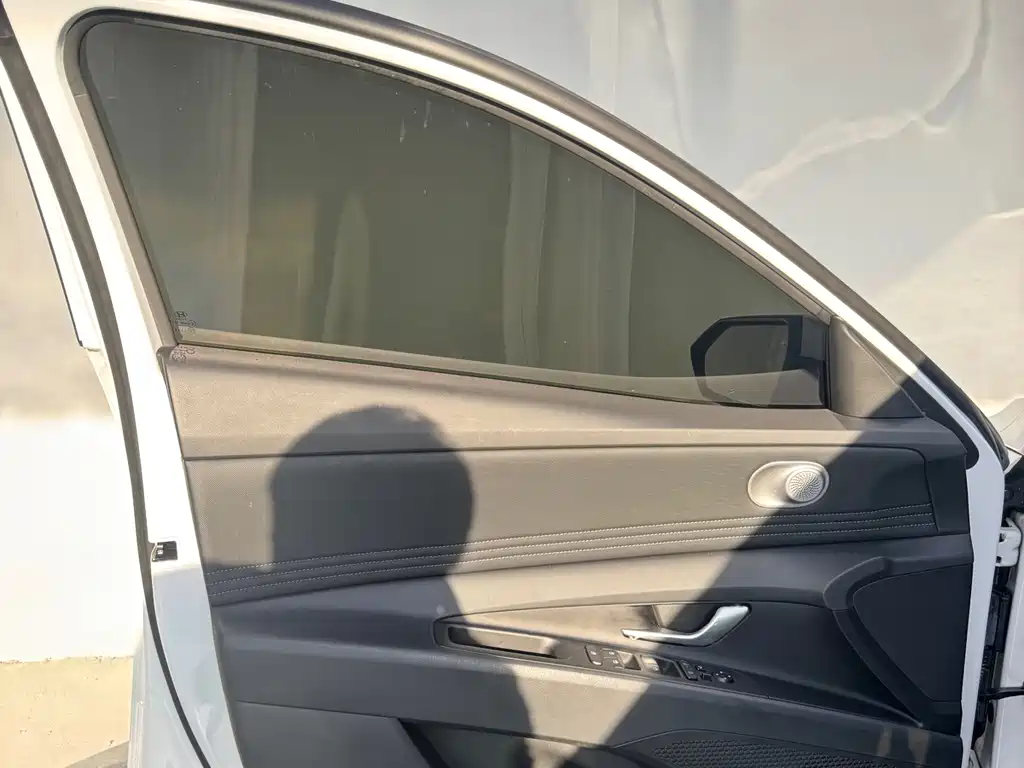 Hyundai Elantra 2023 — фото 28