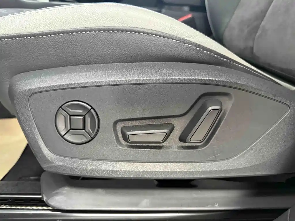 Audi Q3 2022 — фото 15