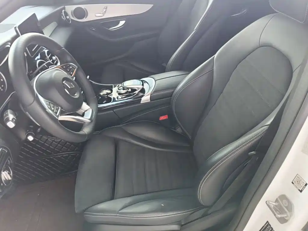 Mercedes-Benz C-Class 2018 — фото 15