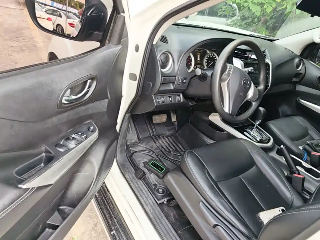 Nissan Terra 2022 — фото 16