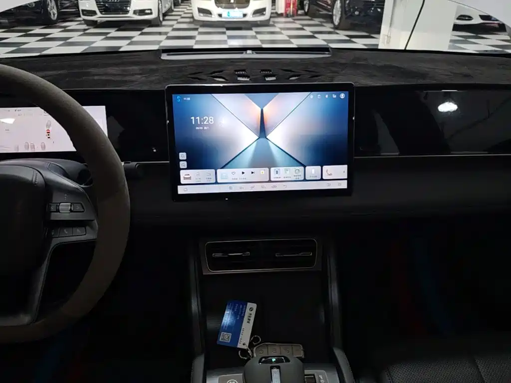BYD Qin L 2025 — фото 13