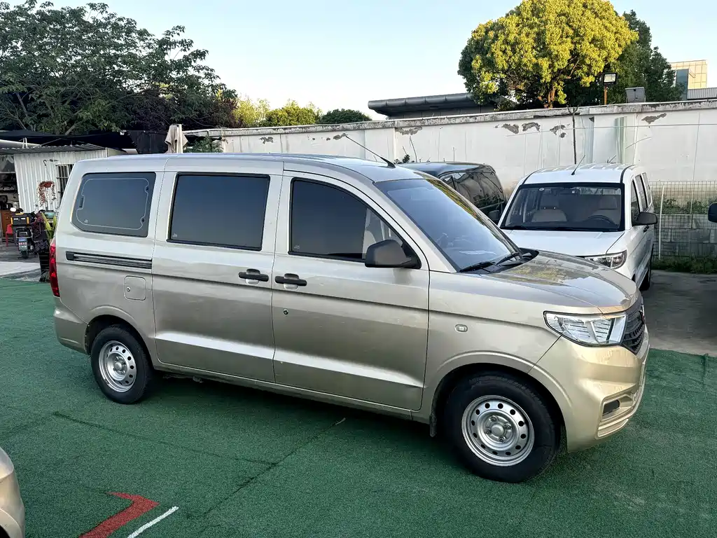 Wuling Hongguang V 2021 — фото 8