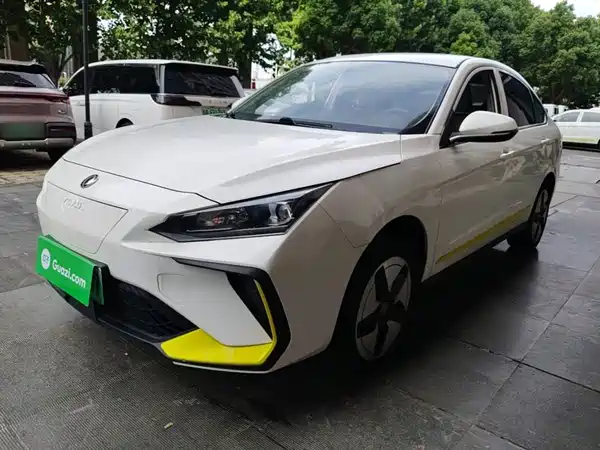 Dongfeng E70 2023