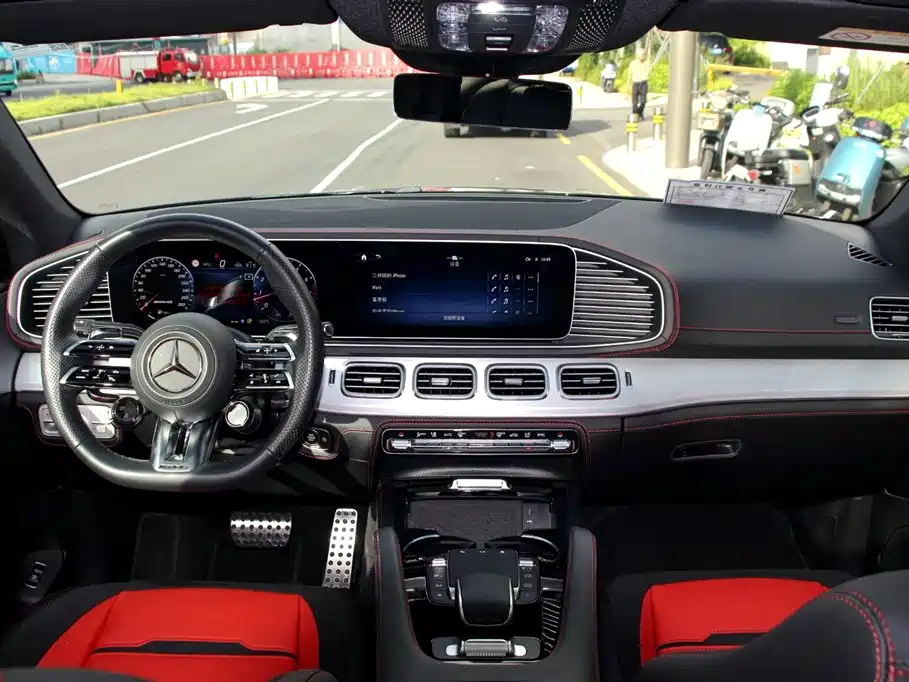 Mercedes-Benz GLE Coupe AMG 2025 — фото 9