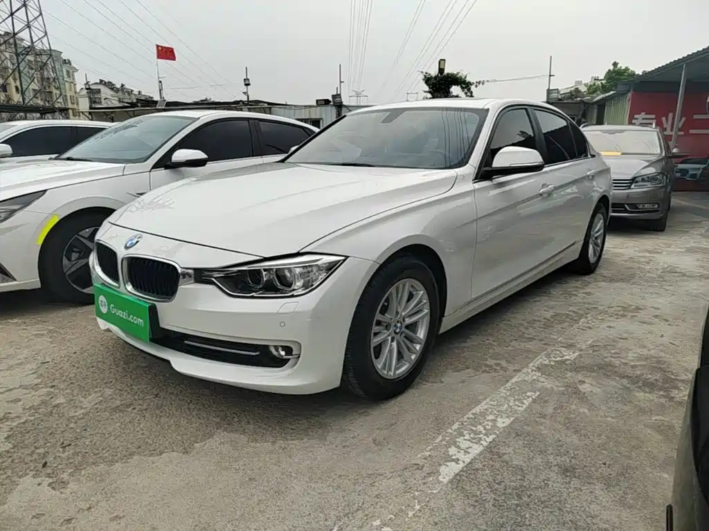 BMW 3 Series 2015 — фото 1