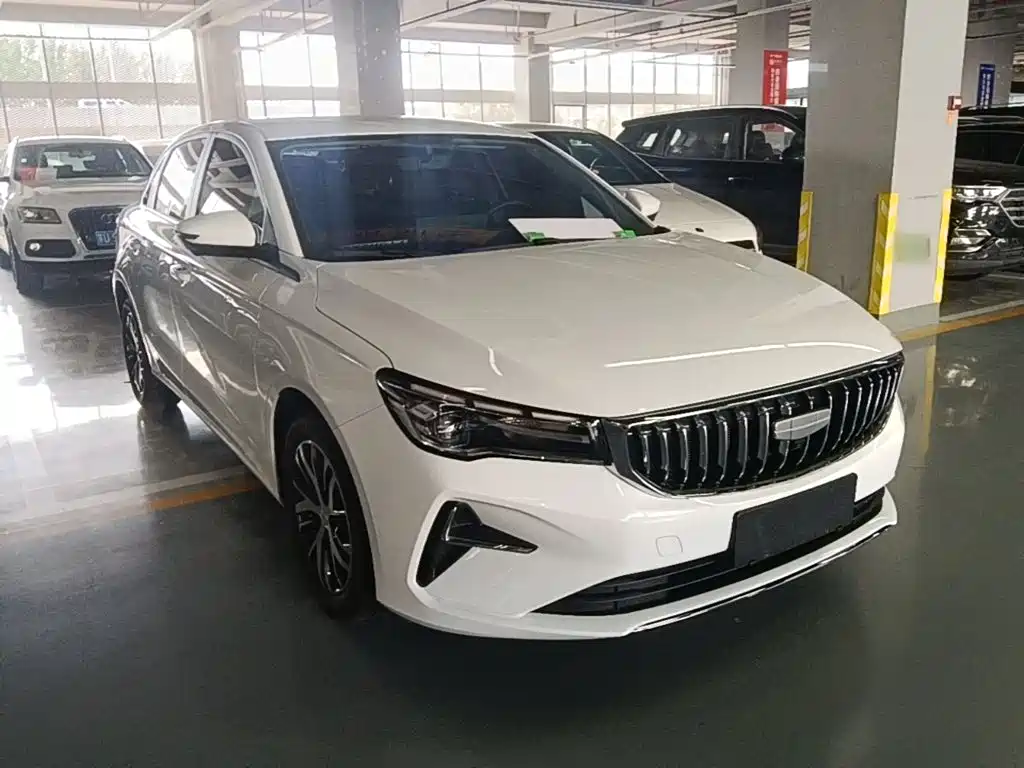 Geely Emgrand 2025