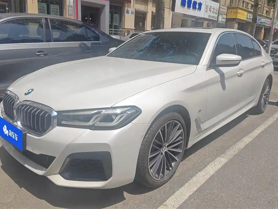 BMW 5 Series 2023 — фото 1