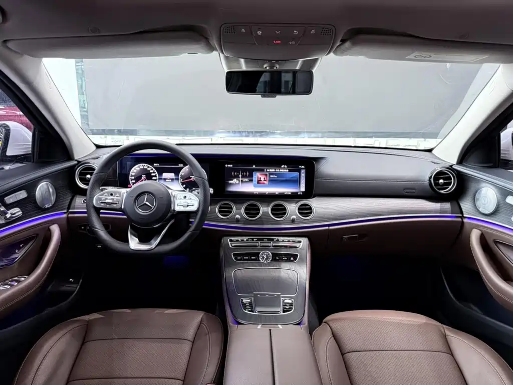 Mercedes-Benz E-Class 2020 — фото 11