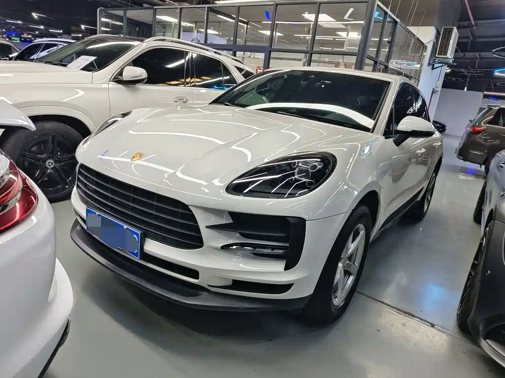 Porsche Macan 2020 — фото 1