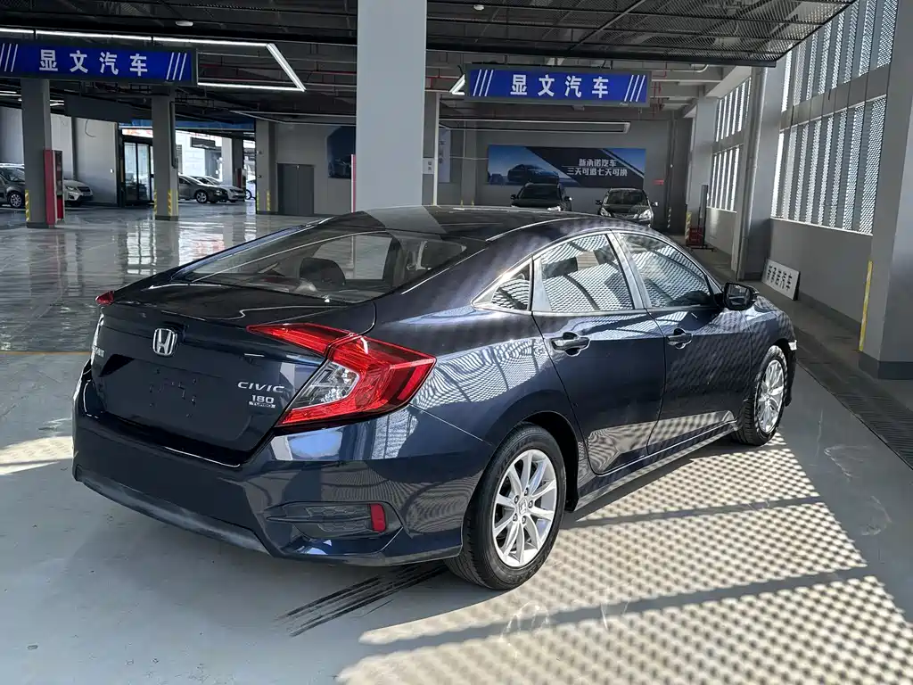 Honda Civic 2016 — фото 6