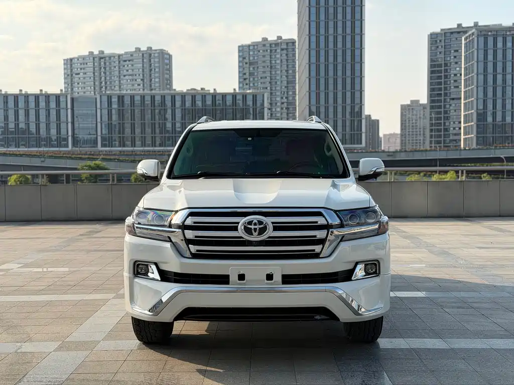 Toyota Land Cruiser 2019 — фото 2