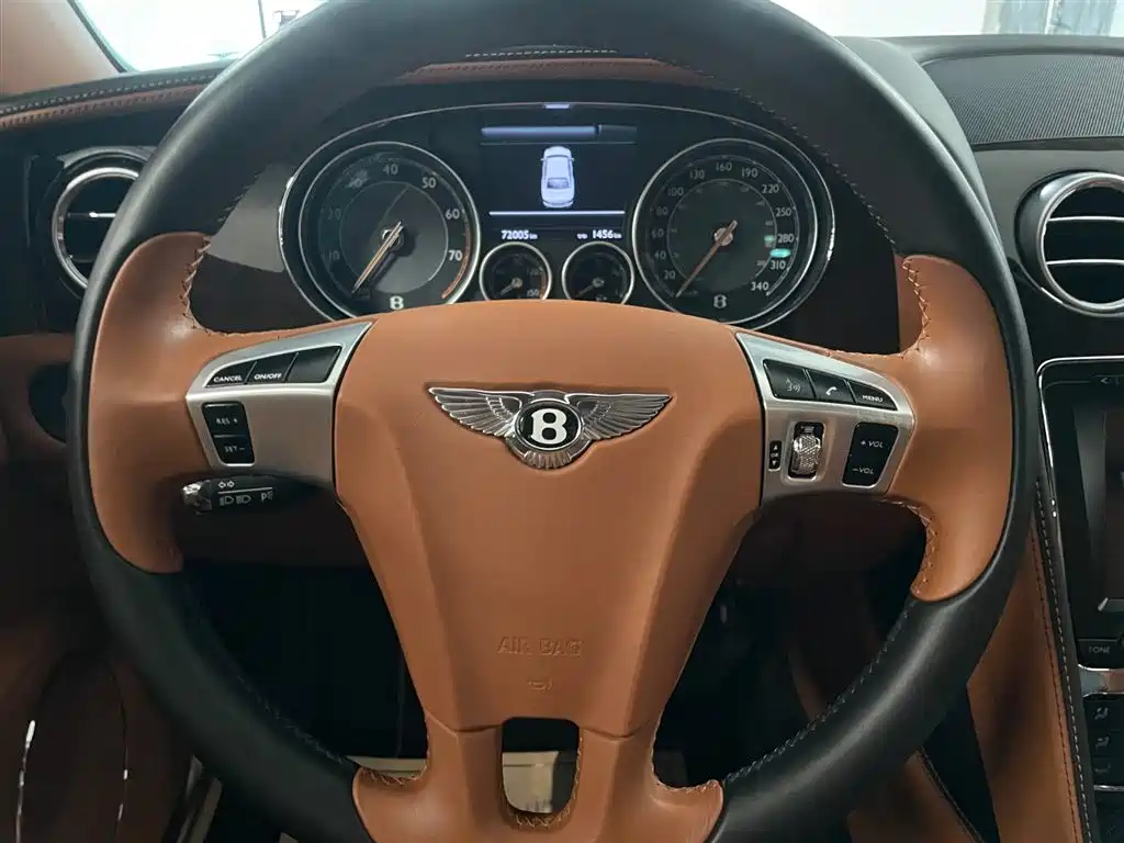 Bentley Flying Spur 2014 — фото 15