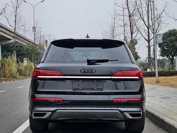 Audi Q7 2024