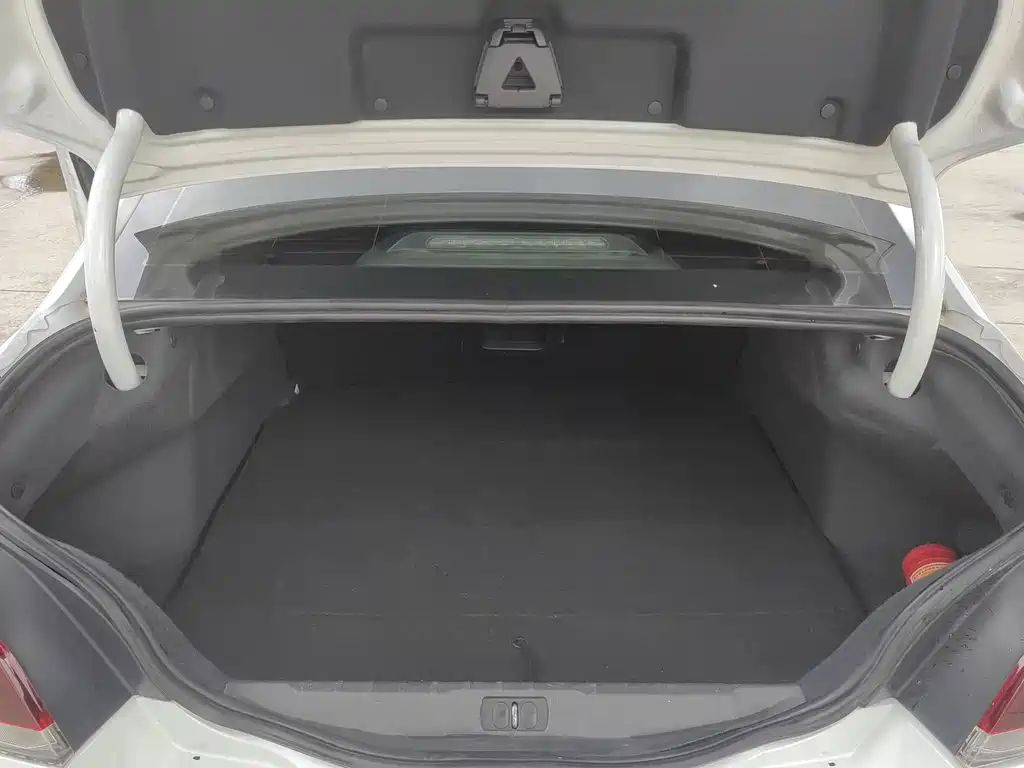 Peugeot 508 2015 — фото 15