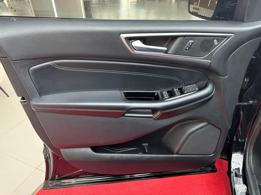 Ford Edge 2022 — фото 12