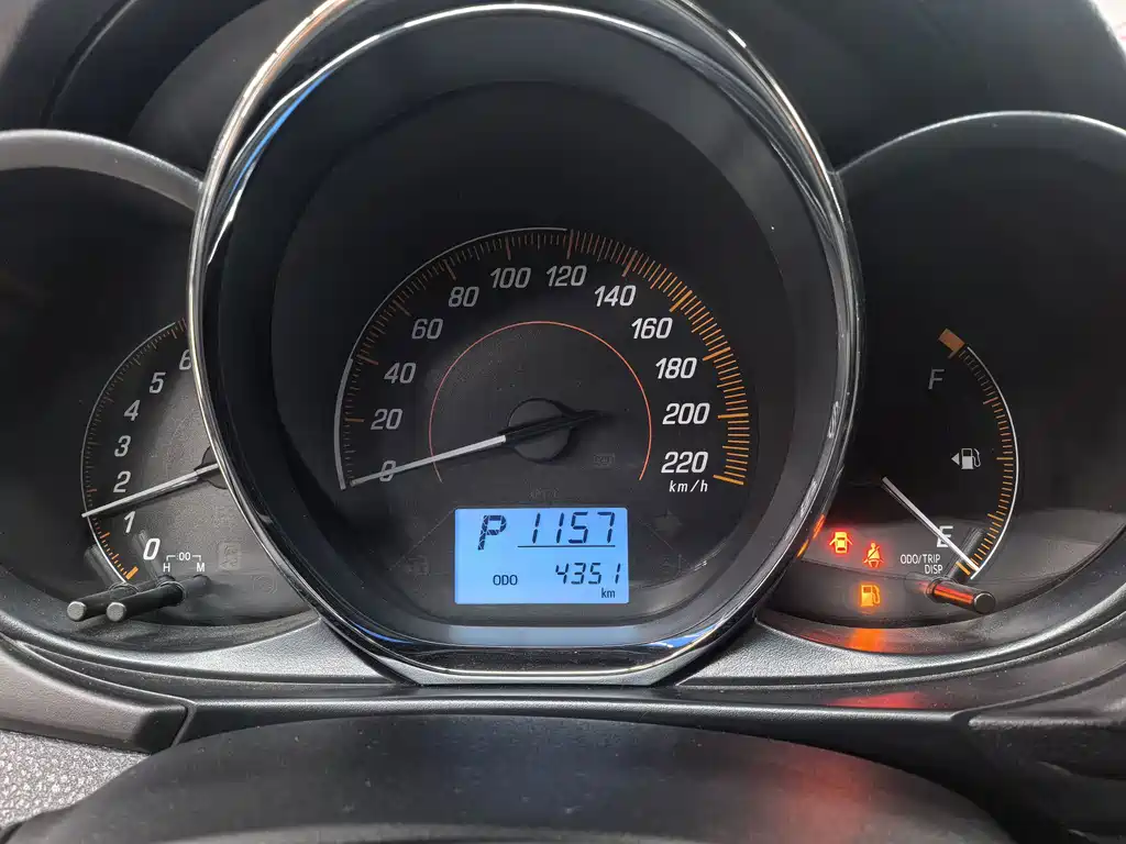 Toyota Yaris L 2021