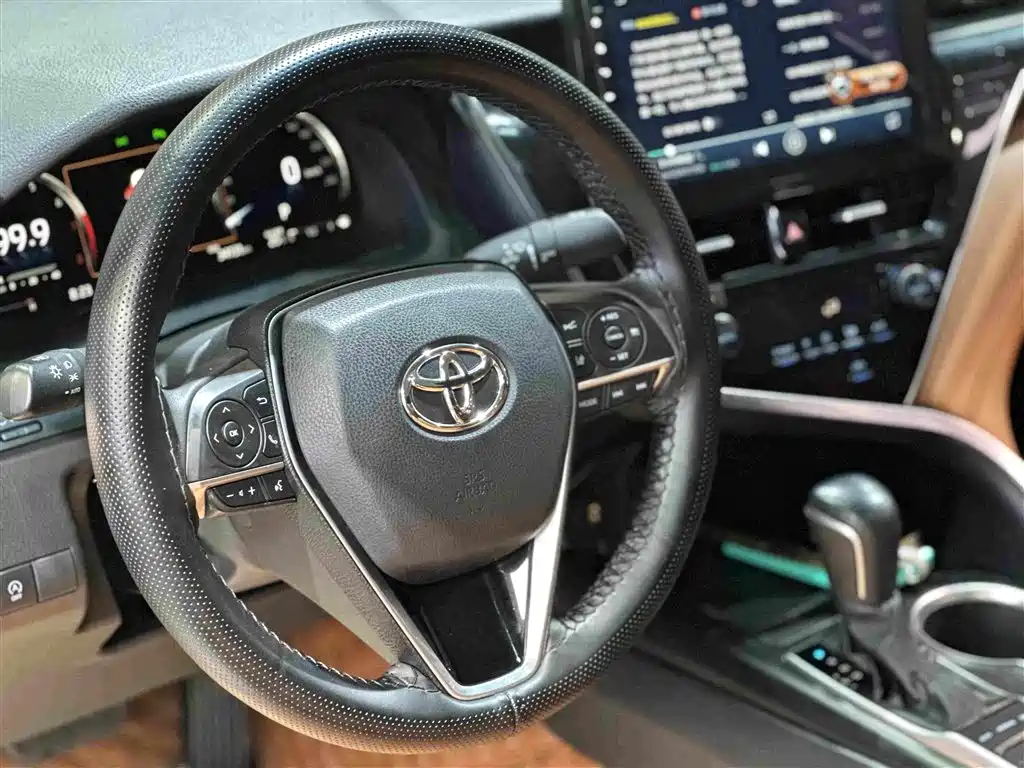 Toyota Camry 2023