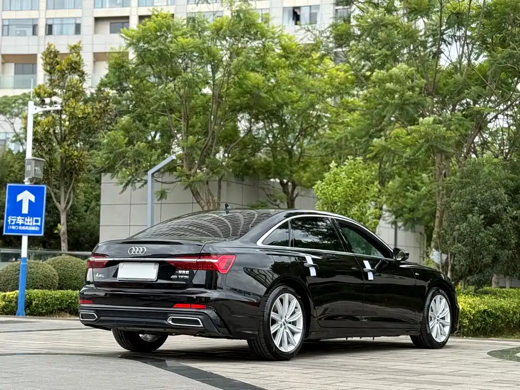Audi A6L 2021