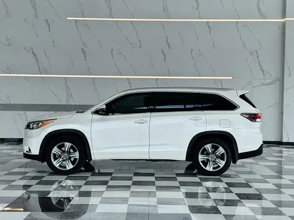 Toyota Highlander 2017