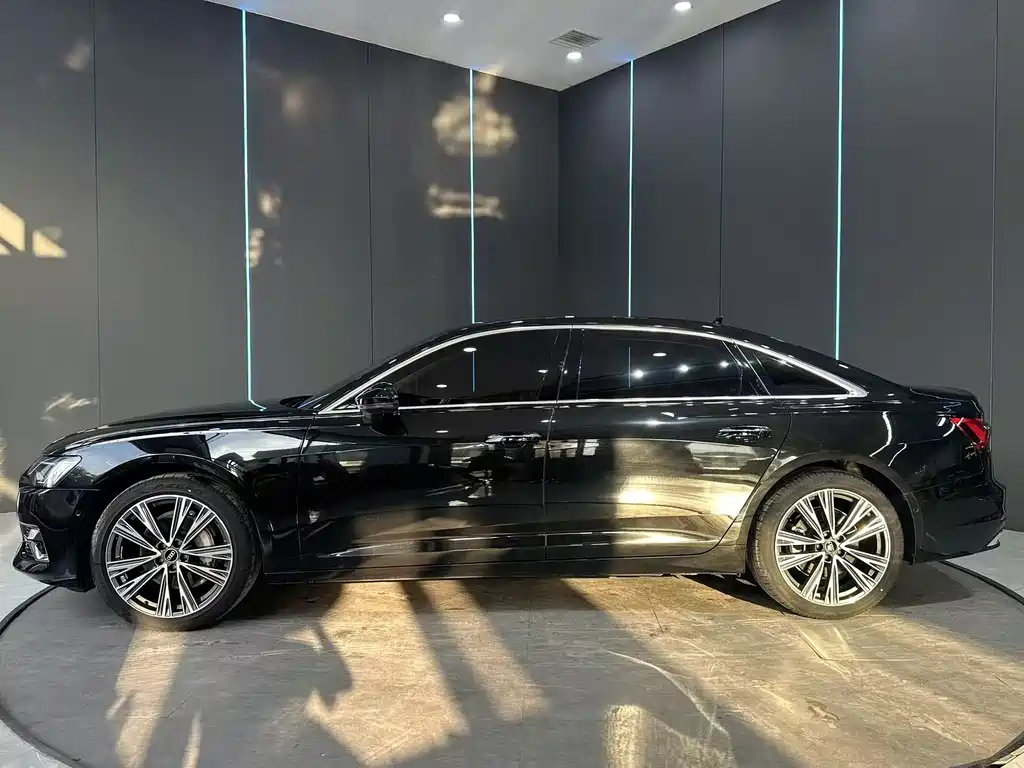 Audi A6L 2023