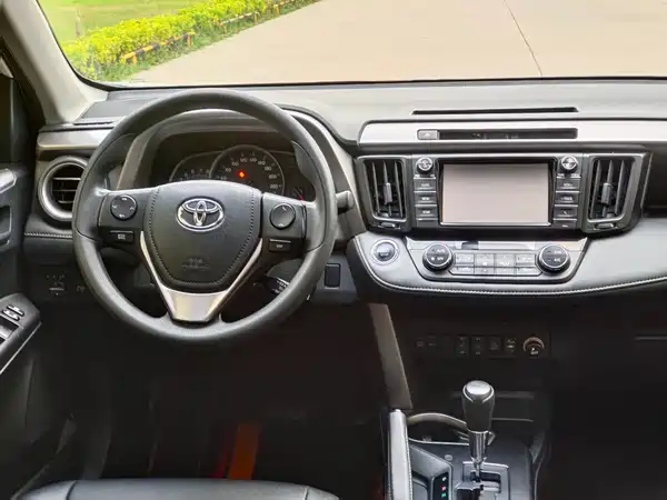 Toyota RAV4 2017