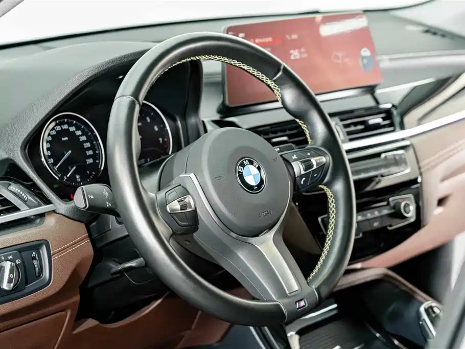 BMW X2 2023 — фото 10