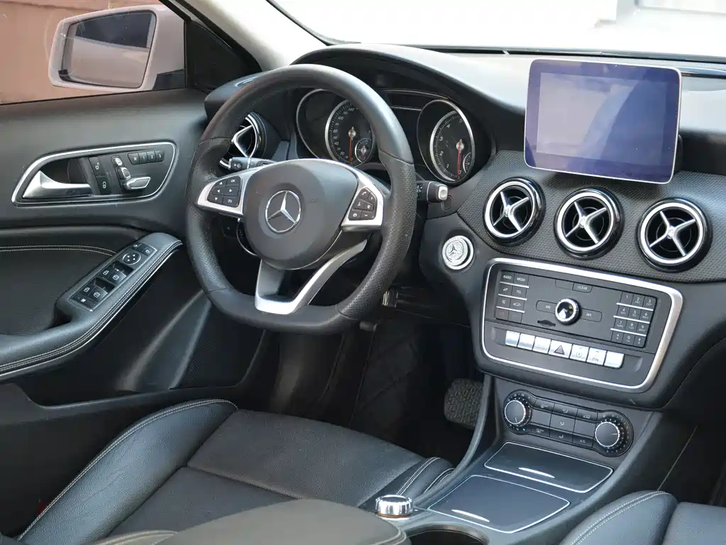 Mercedes-Benz GLA 2019 — фото 10