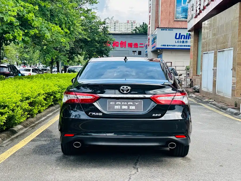 Toyota Camry 2021