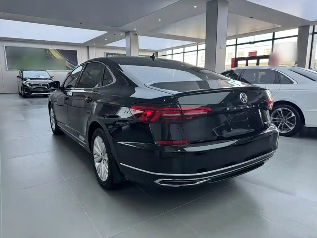 Volkswagen Passat 2019 — фото 6