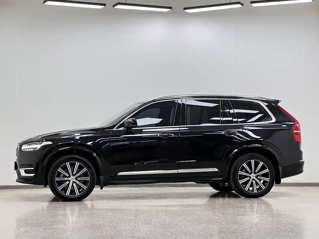 Volvo XC90 2023 — фото 7