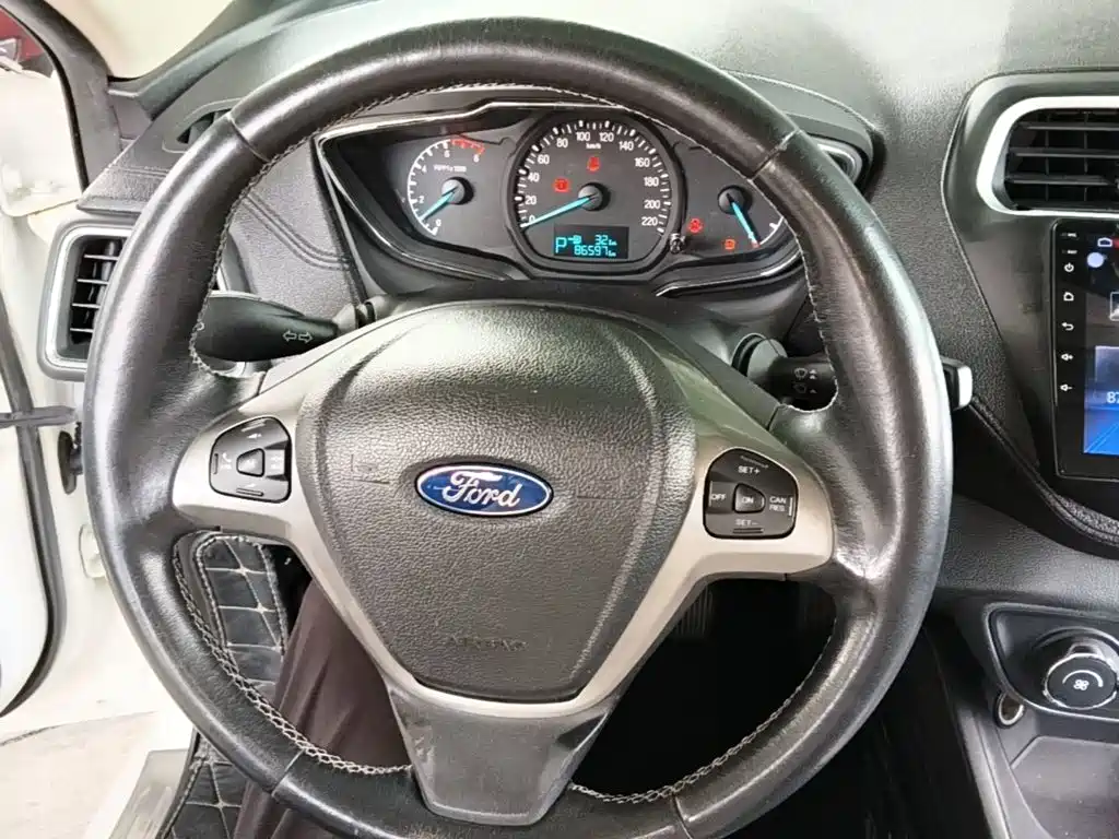 Ford Forrest 2015