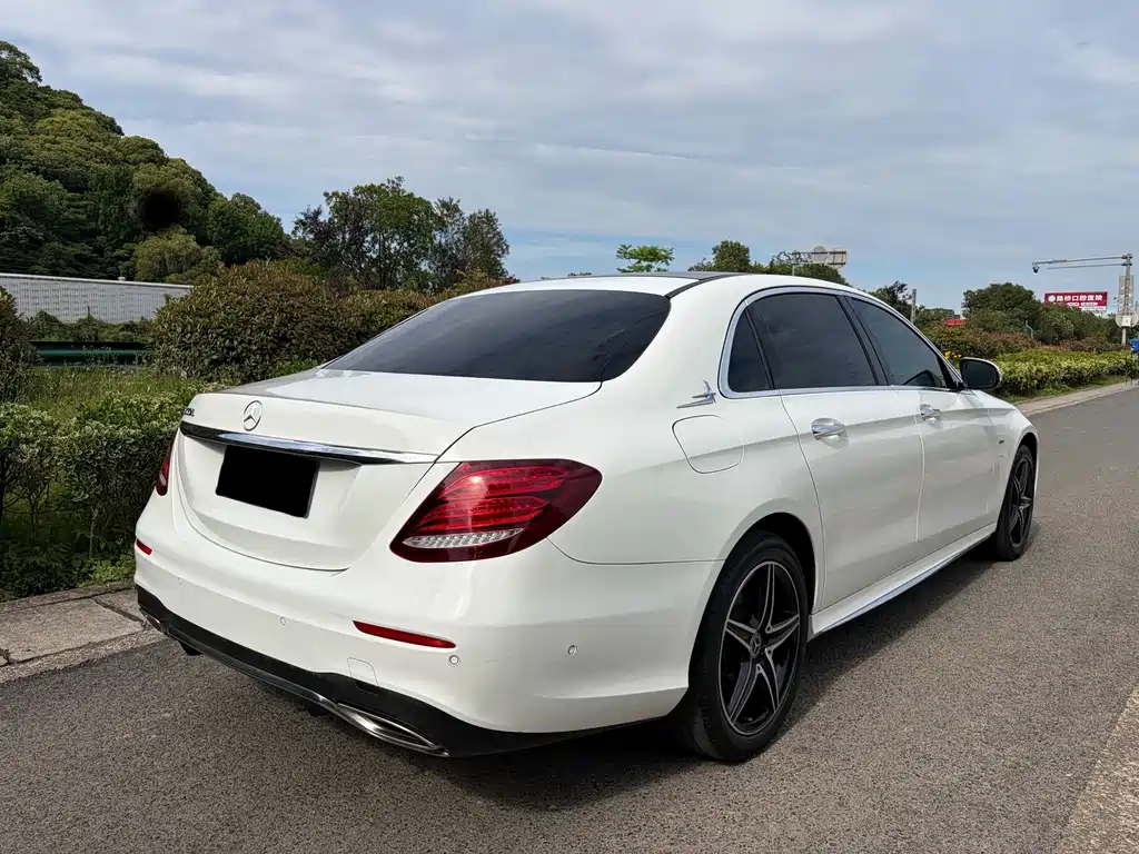 Mercedes-Benz E-Class 2020 — фото 4