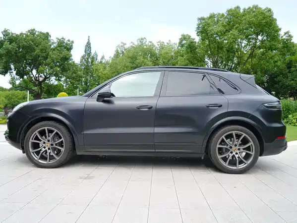 Porsche Cayenne 2022
