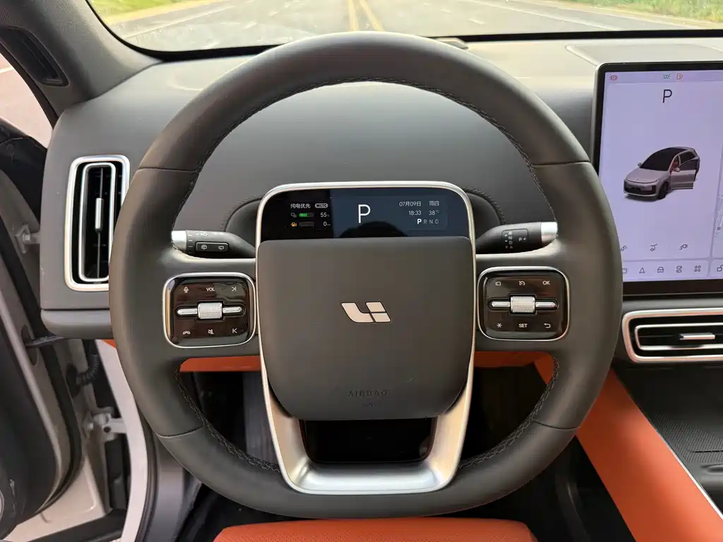 Li Auto Li L6 2025