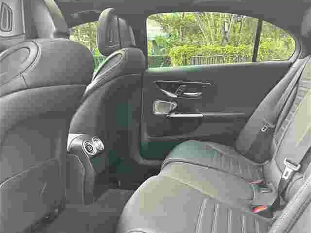 Mercedes-Benz C-Class 2022