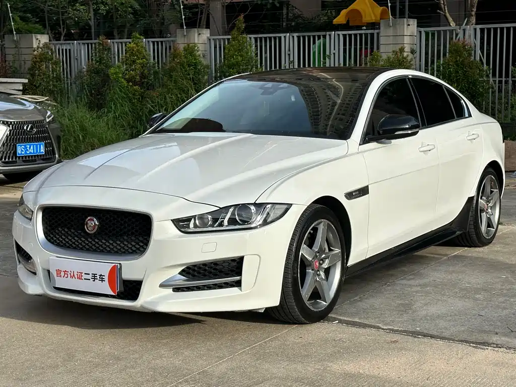 Jaguar XE 2016