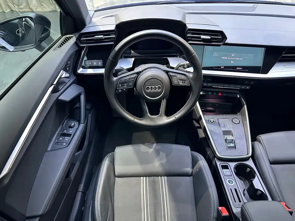 Audi A3 2023 — фото 12