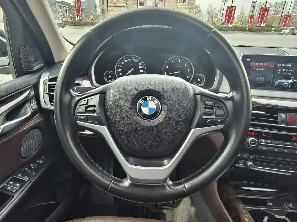 BMW X5 2018 — фото 12