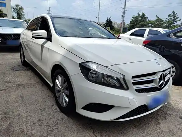 Mercedes-Benz A-Class 2015
