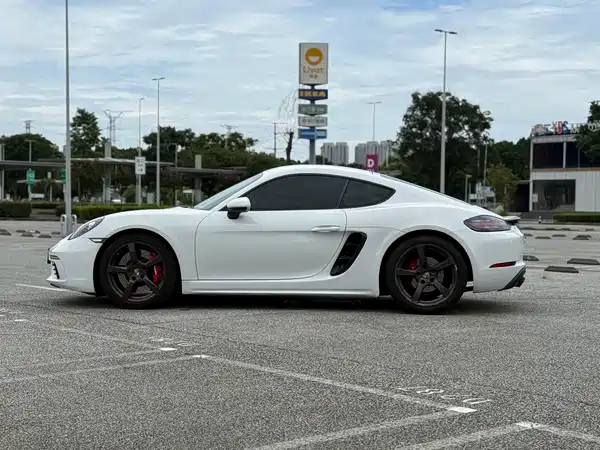 Porsche 718 2017