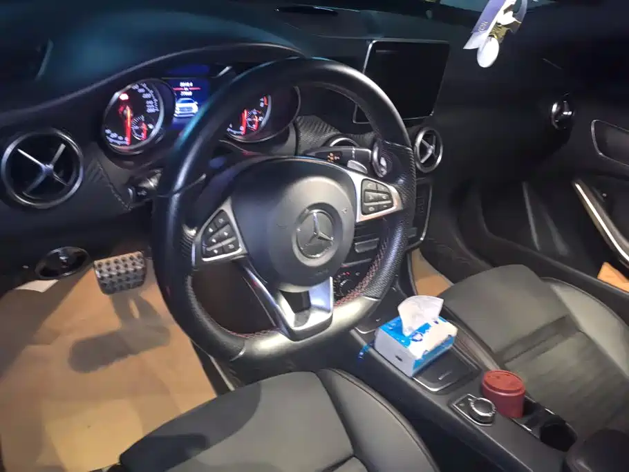 Mercedes-Benz A-Class 2016 — фото 12